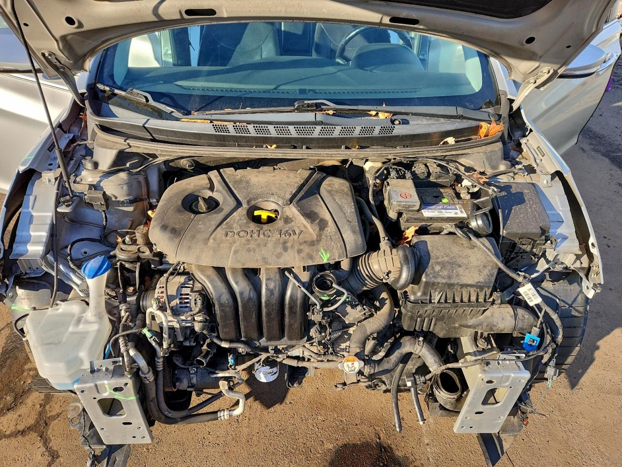 2014 HYUNDAI ELANTRA SE photo 31