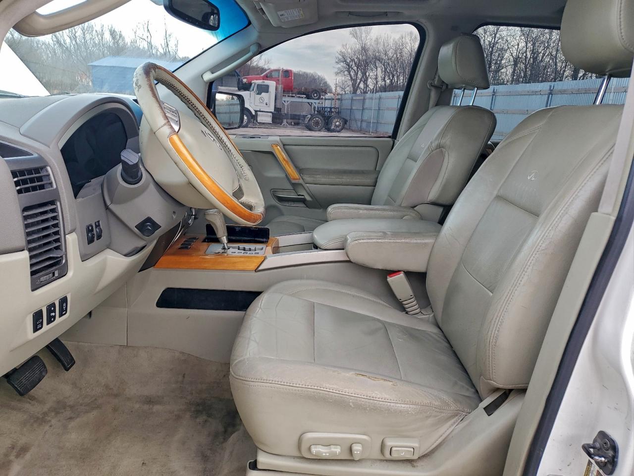 2007 INFINITI QX56 photo 7