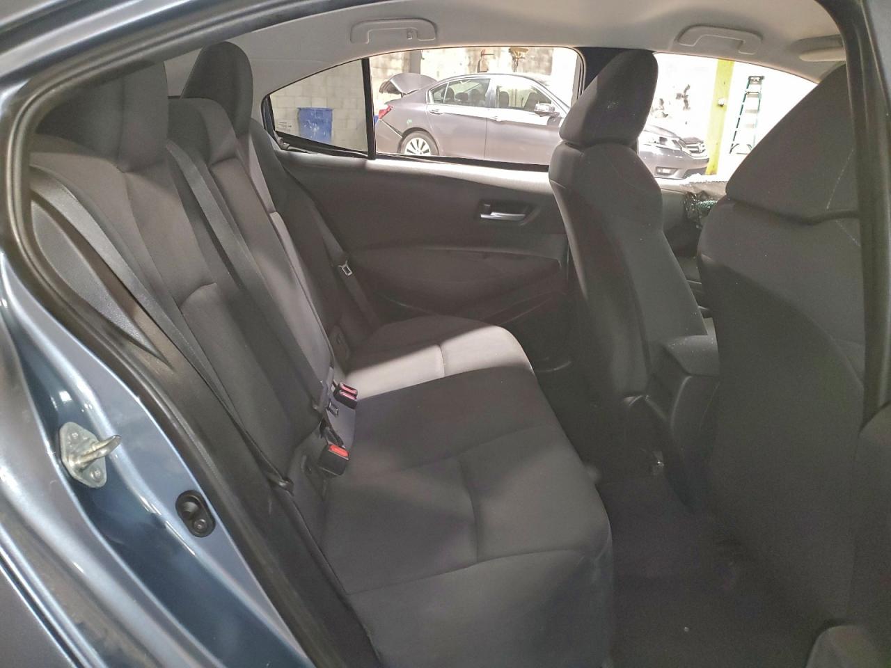 2020 TOYOTA COROLLA LE photo 10