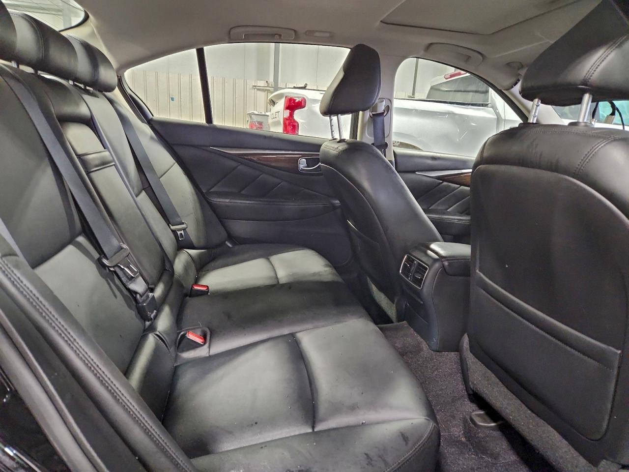 2018 INFINITI Q50 LUXE photo 28
