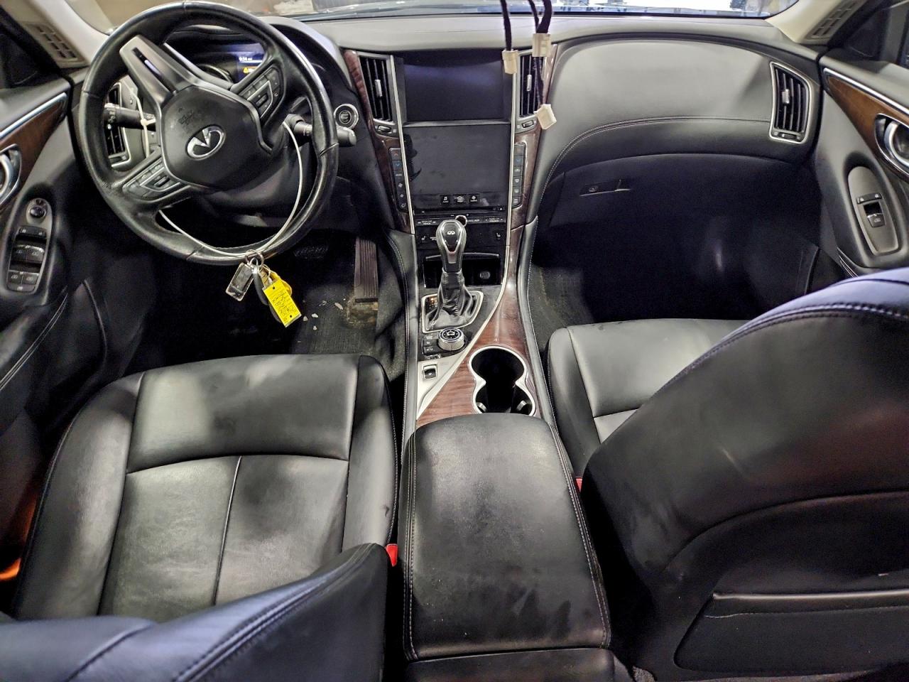 2018 INFINITI Q50 LUXE photo 22