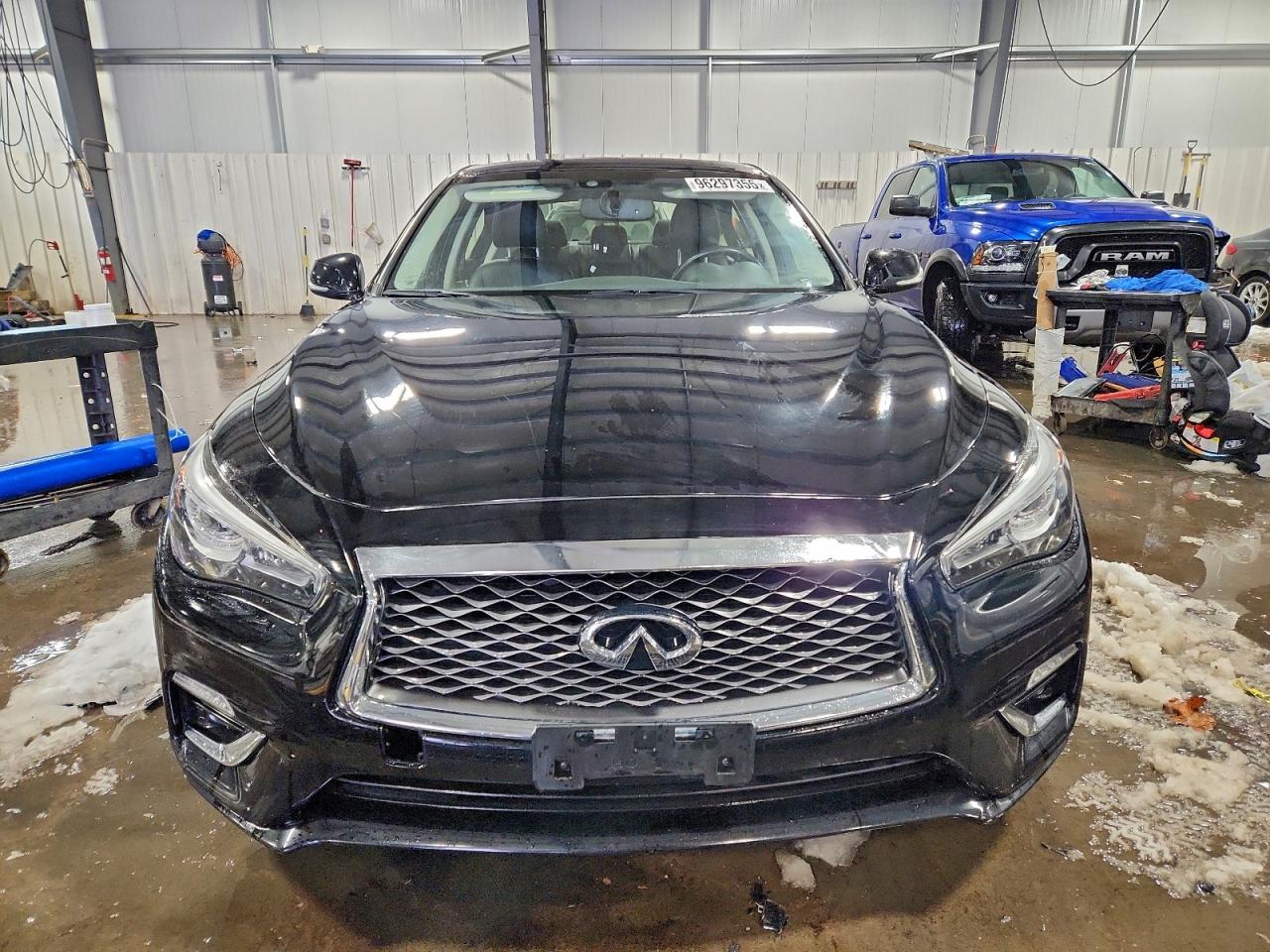 2018 INFINITI Q50 LUXE photo 13