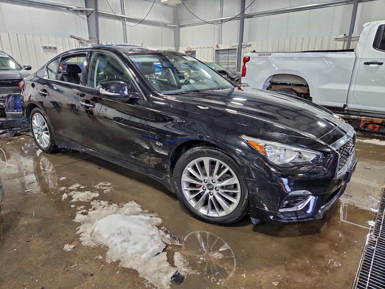 2018 INFINITI Q50 LUXE photo 10