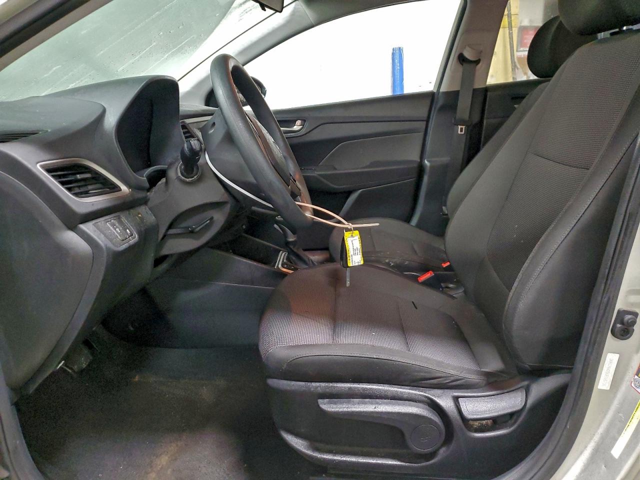 2019 HYUNDAI ACCENT SE photo 19