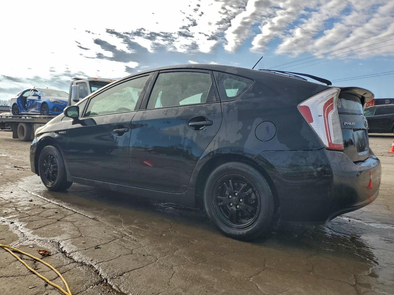 2014 TOYOTA PRIUS photo 5