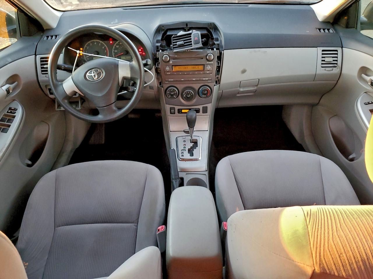 2011 TOYOTA COROLLA BASE photo 22