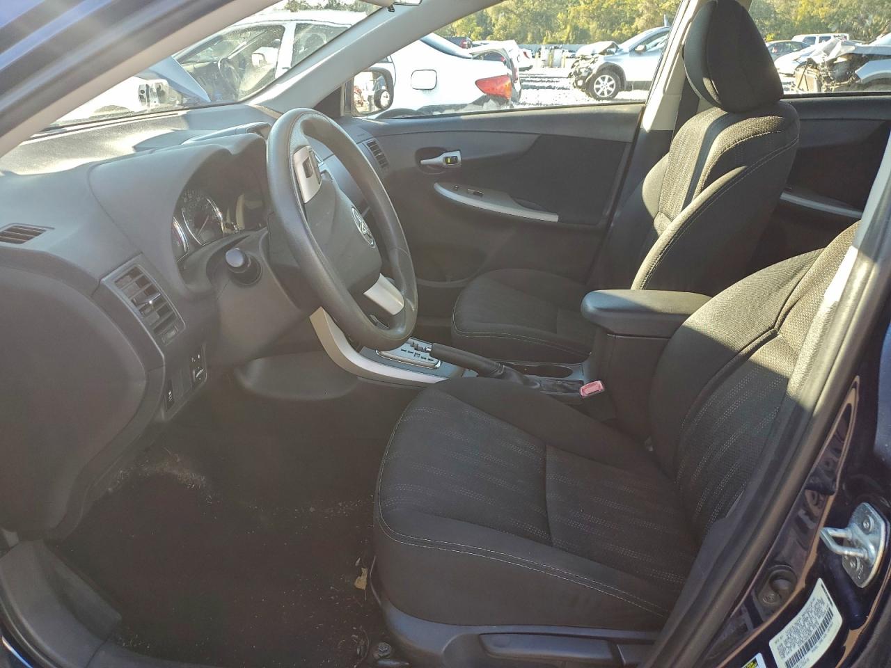2013 TOYOTA COROLLA BASE photo 13