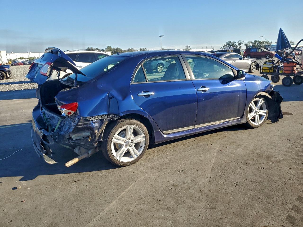 2013 TOYOTA COROLLA BASE photo 5