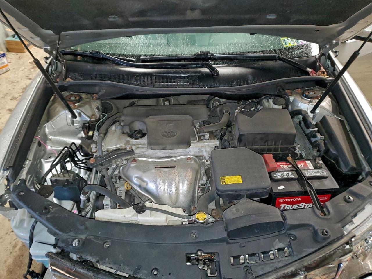 2014 TOYOTA CAMRY L photo 21
