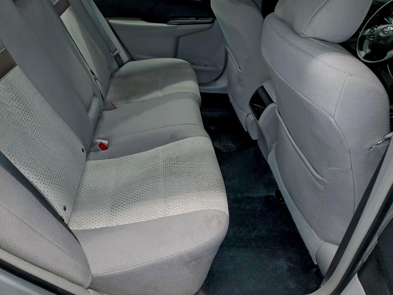 2014 TOYOTA CAMRY L photo 19