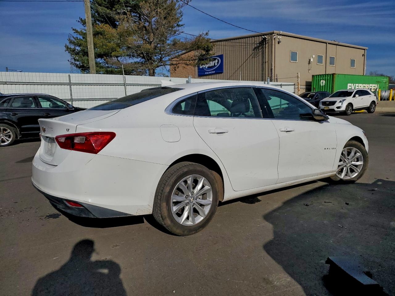 2023 CHEVROLET MALIBU LT photo 3