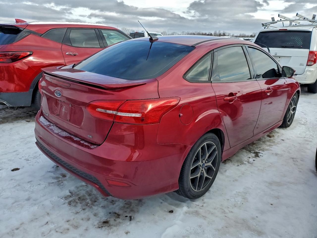 2015 FORD FOCUS SE photo 3