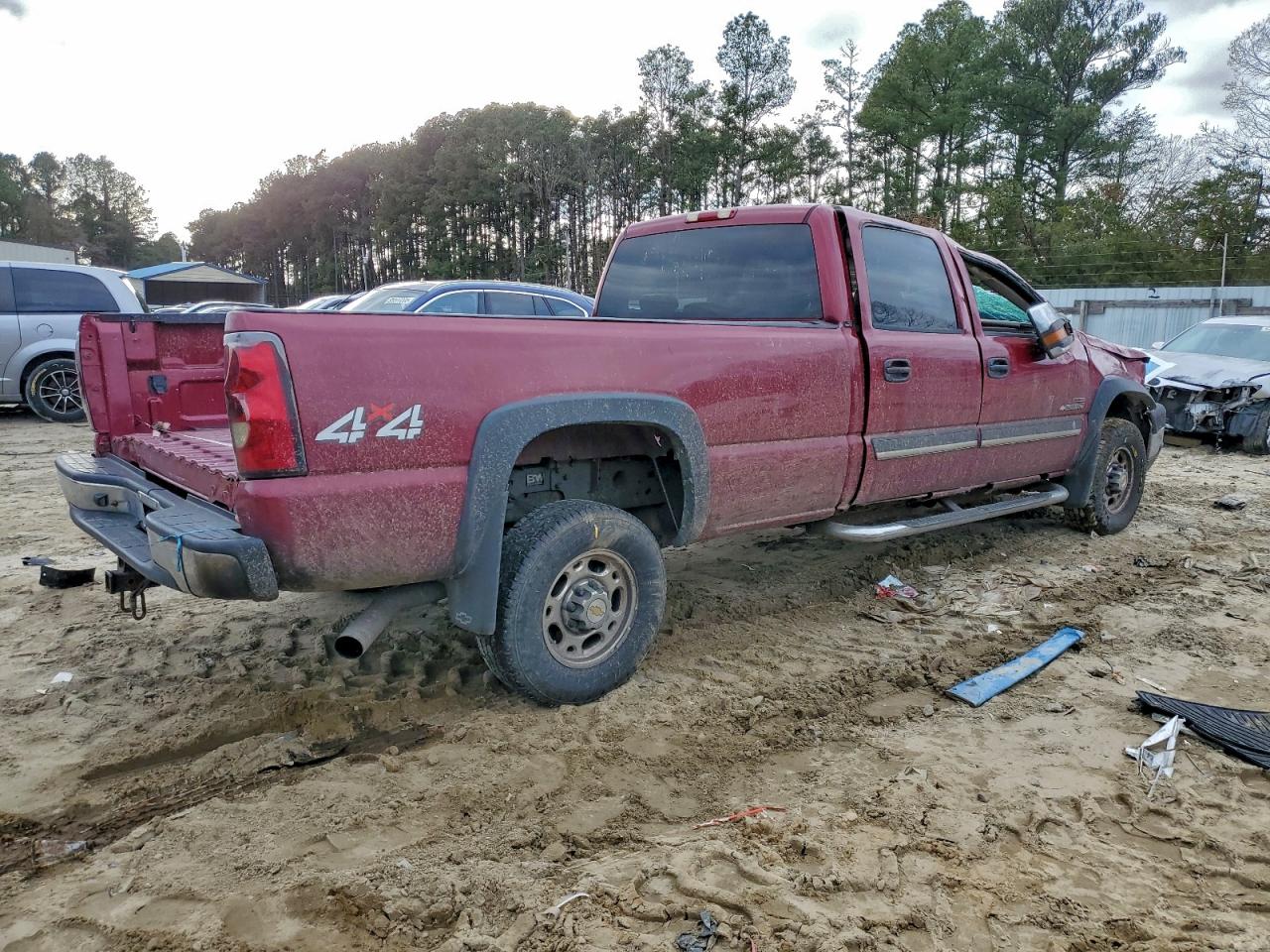 2004 CHEVROLET SILVERADO K2500 HEAVY DUTY photo 3