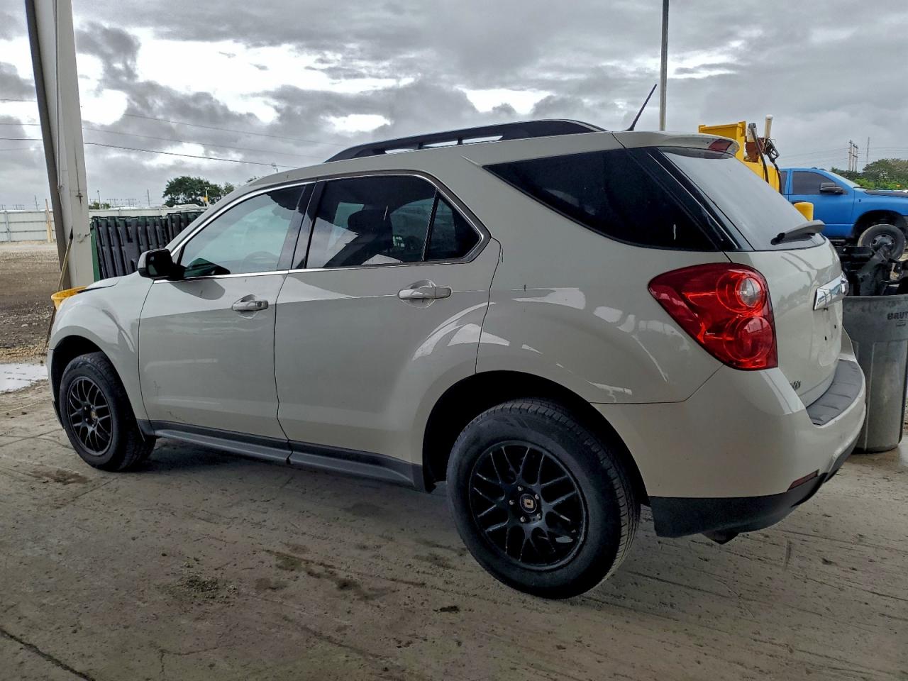 2014 CHEVROLET EQUINOX LT photo 2