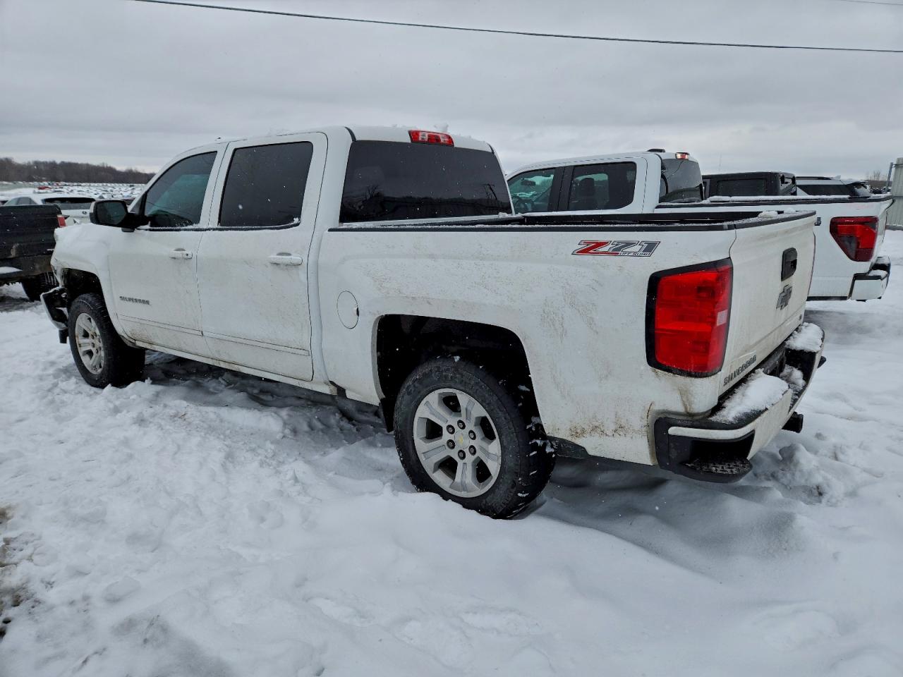 2017 CHEVROLET SILVERADO K1500 LT photo 4