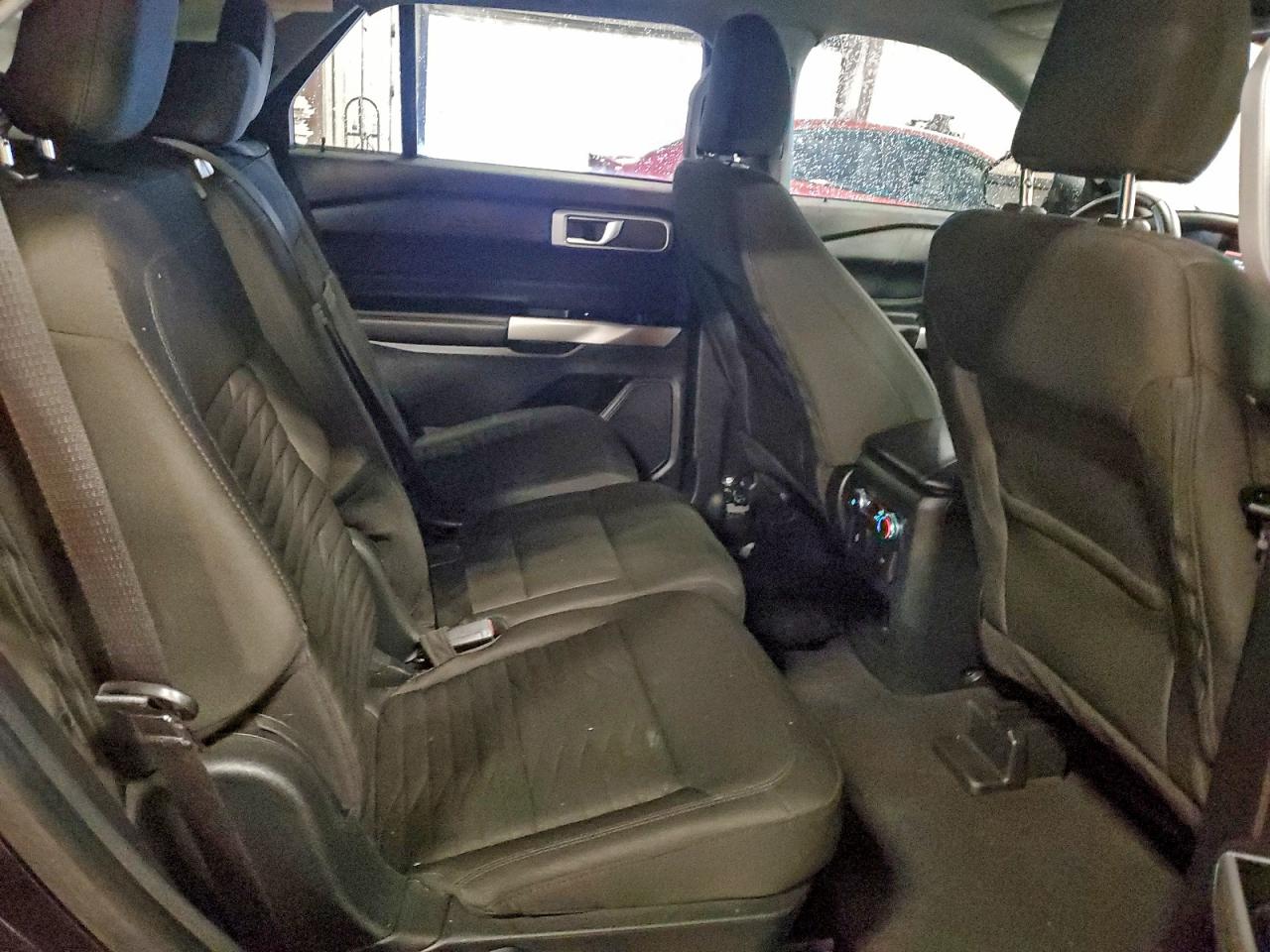 2021 FORD EXPLORER XLT photo 31