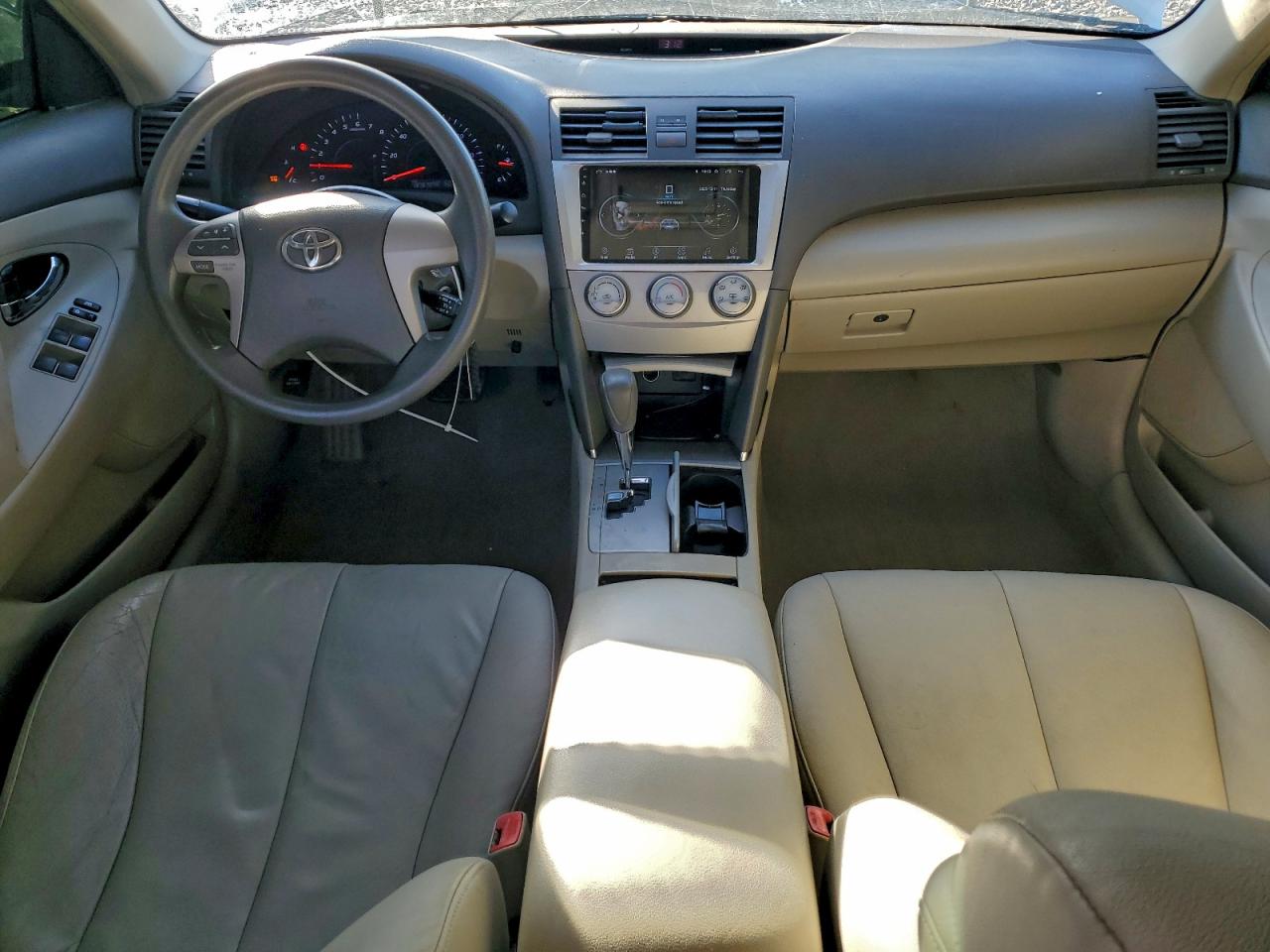 2011 TOYOTA CAMRY BASE photo 22