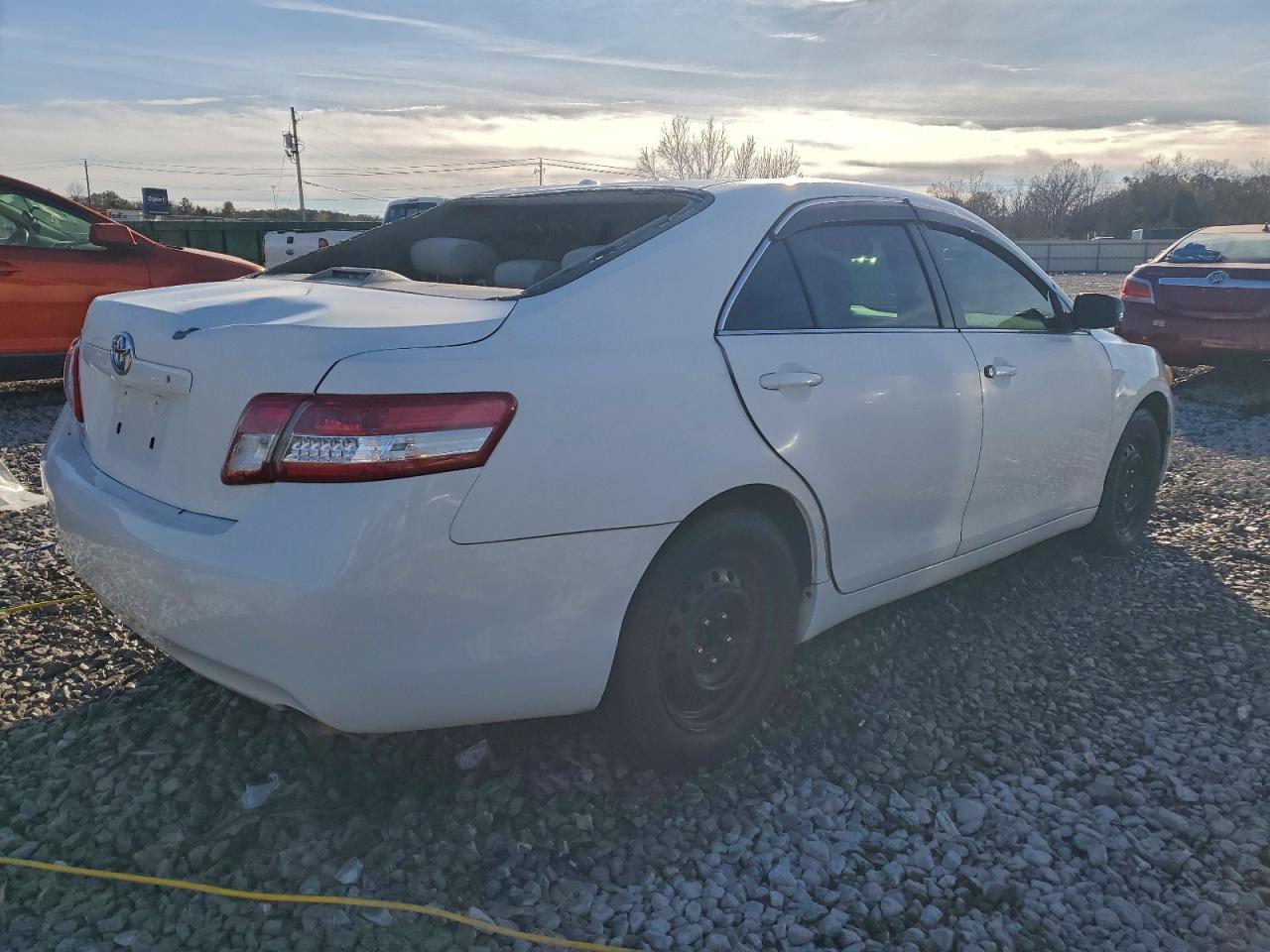 2011 TOYOTA CAMRY BASE photo 7
