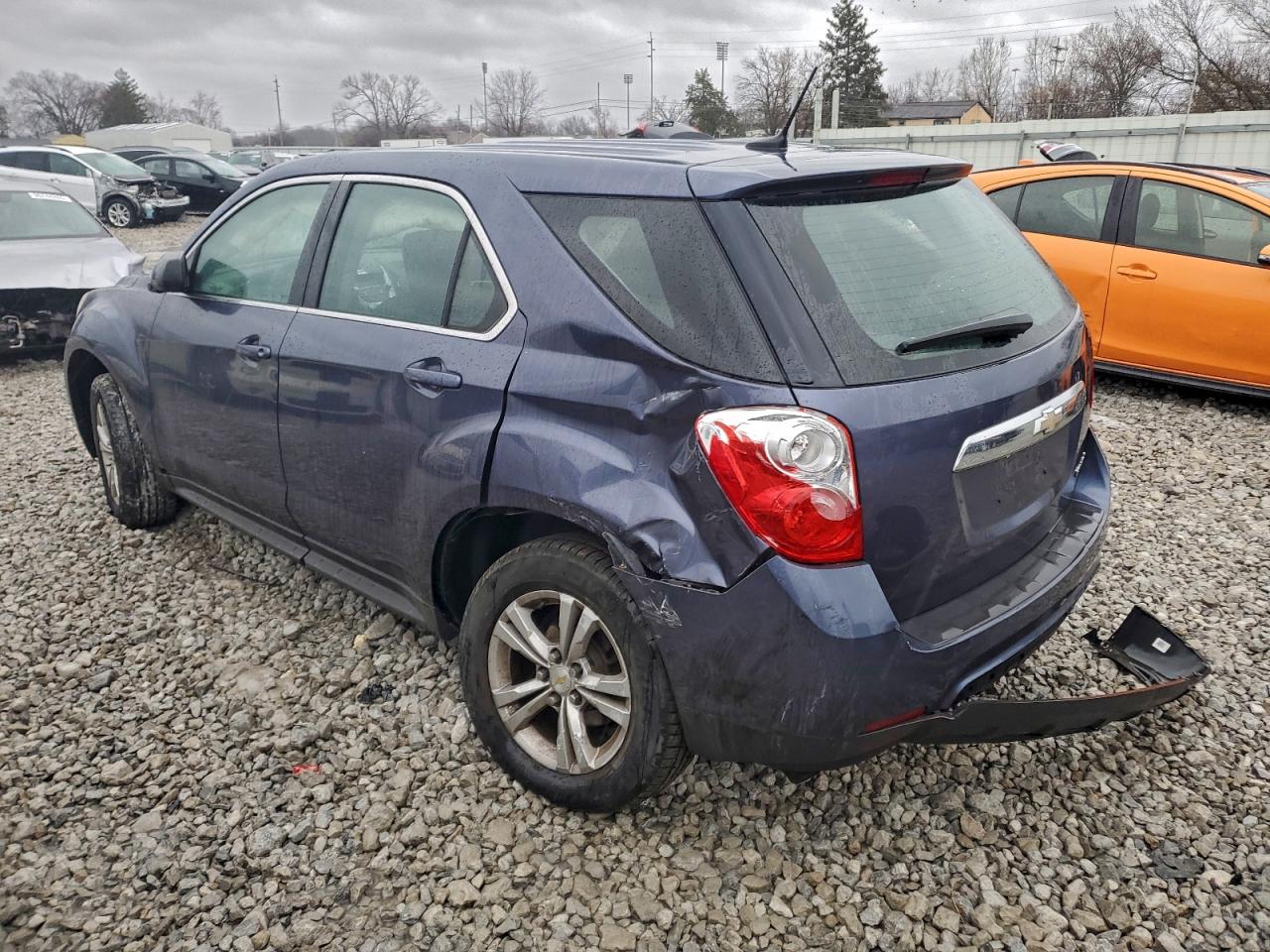 2013 CHEVROLET EQUINOX LS photo 3