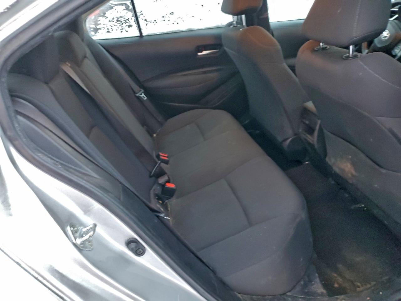 2021 TOYOTA COROLLA LE photo 10
