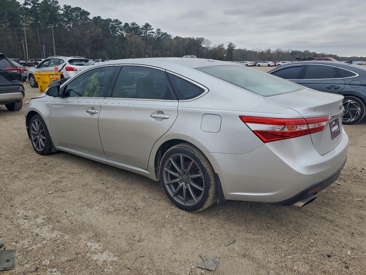 2013 TOYOTA AVALON BASE photo 2