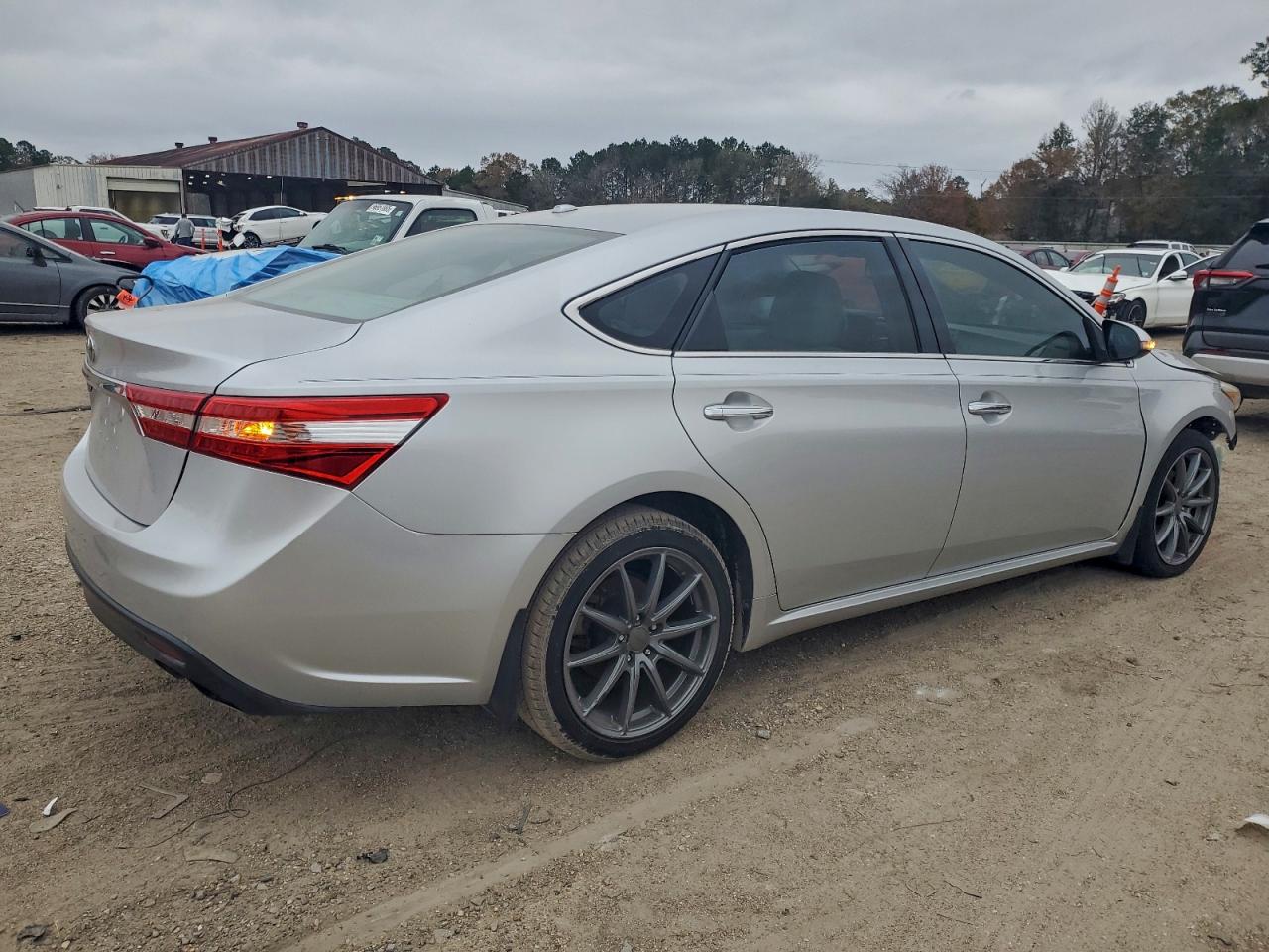 2013 TOYOTA AVALON BASE photo 3