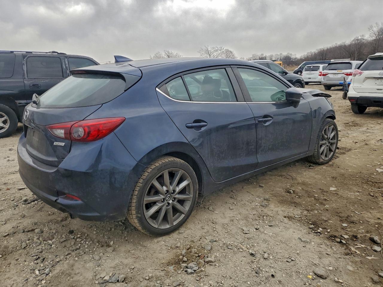 2018 MAZDA 3 TOURING photo 5