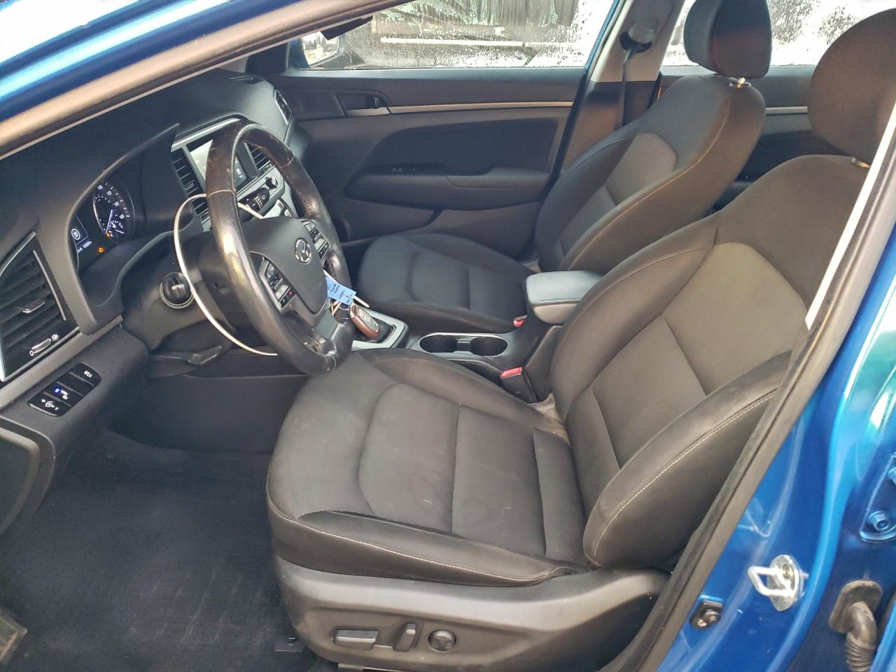 2017 HYUNDAI ELANTRA SE photo 7