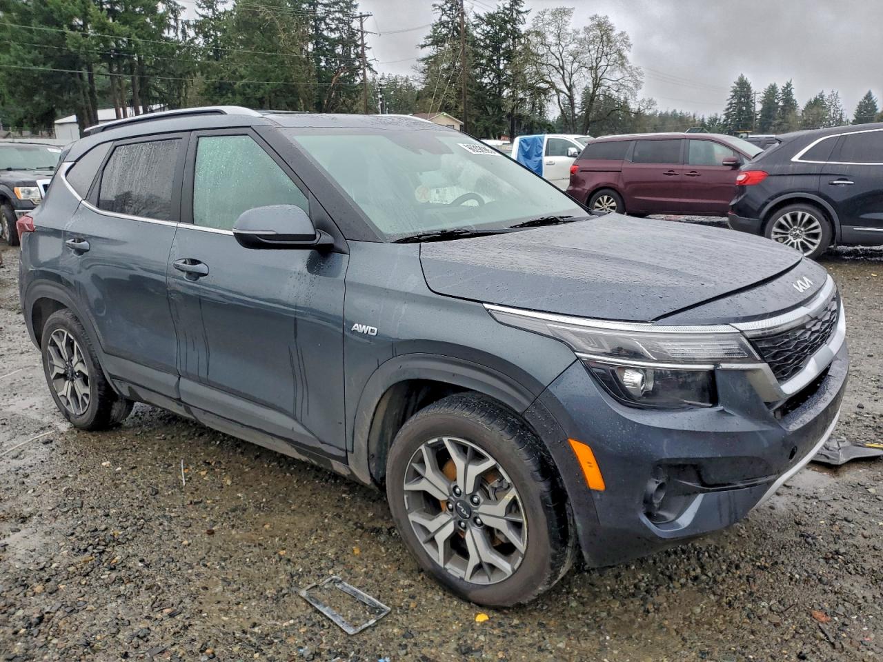 2023 KIA SELTOS EX photo 4