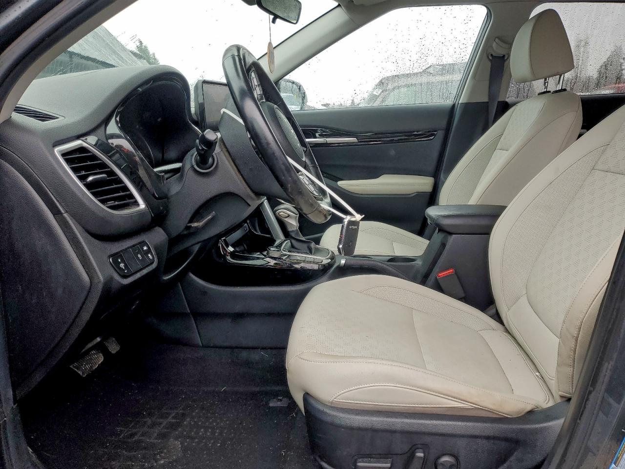 2023 KIA SELTOS EX photo 7