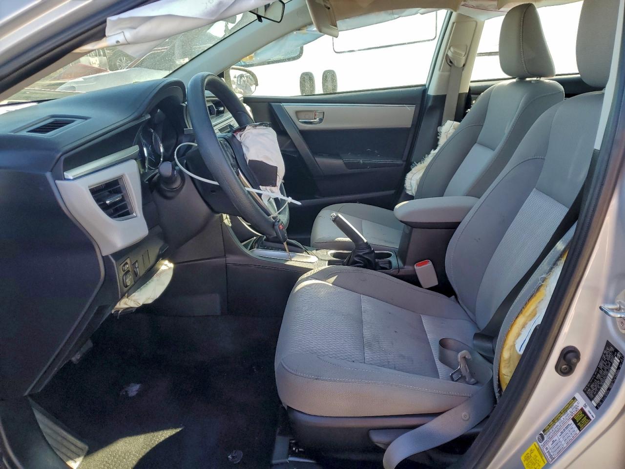 2014 TOYOTA COROLLA L photo 7