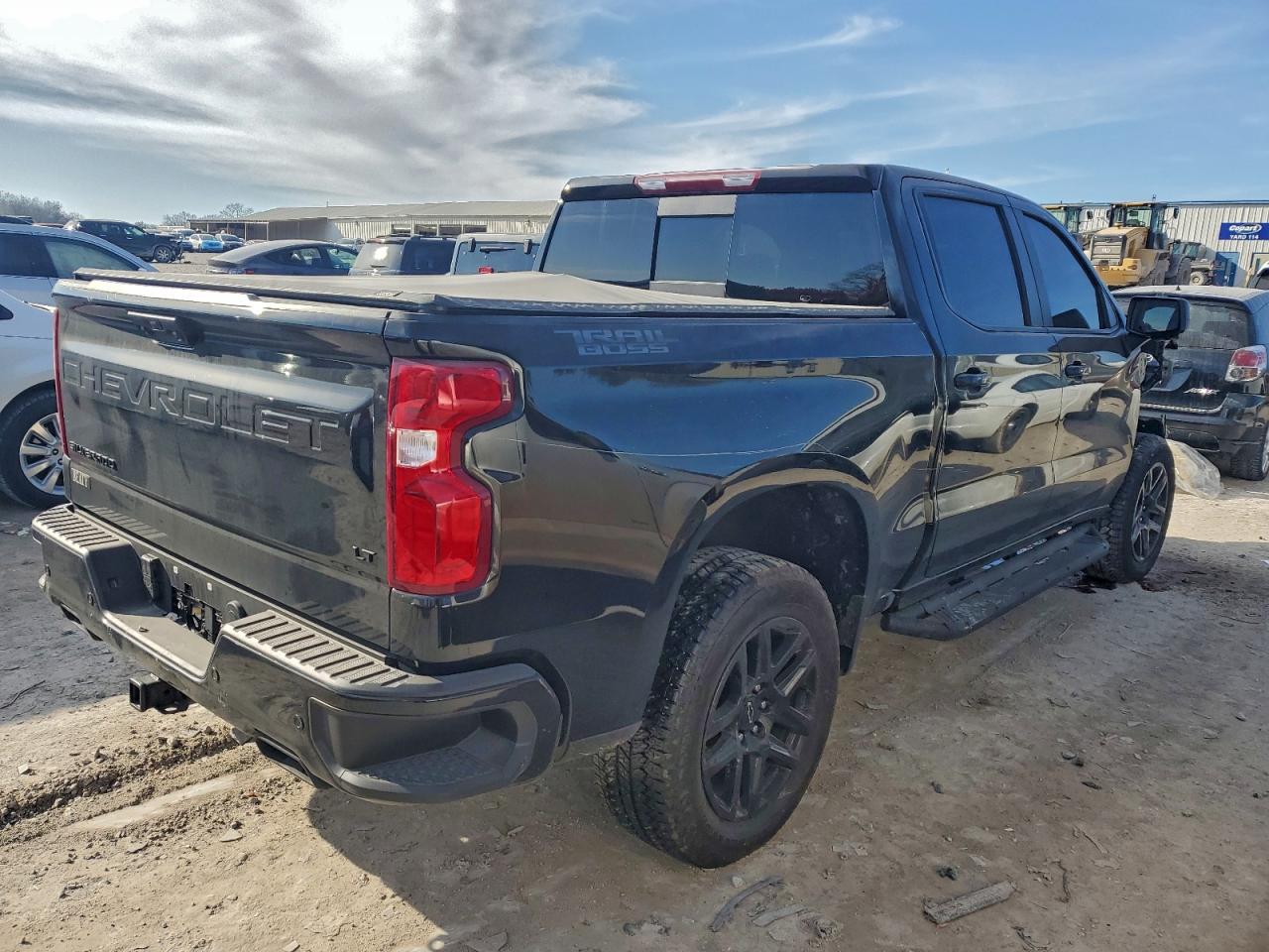 2025 CHEVROLET SILVERADO K1500 LT TRAIL BOSS photo 3