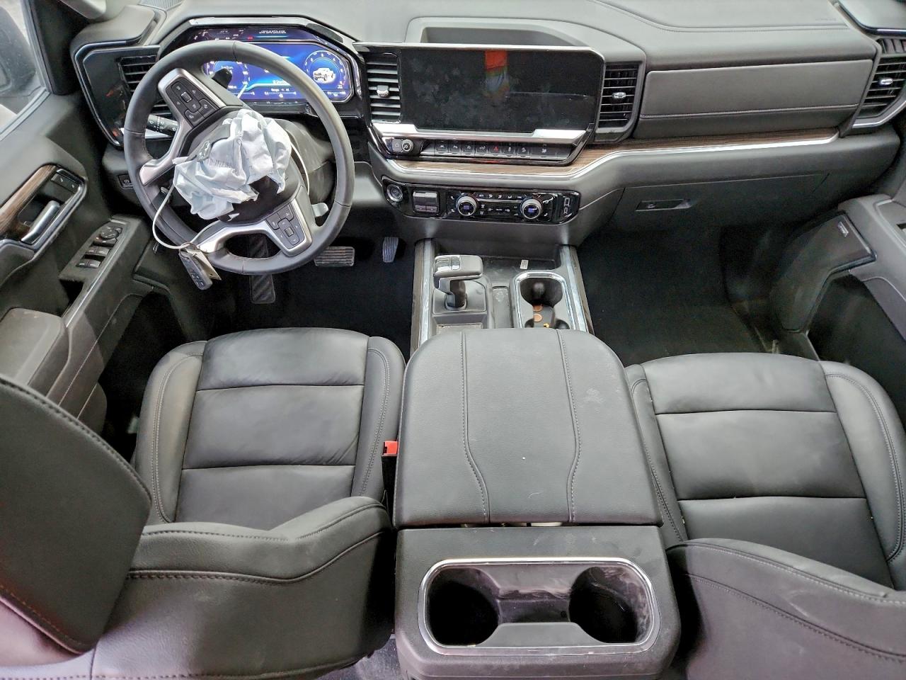 2025 CHEVROLET SILVERADO K1500 LT TRAIL BOSS photo 8