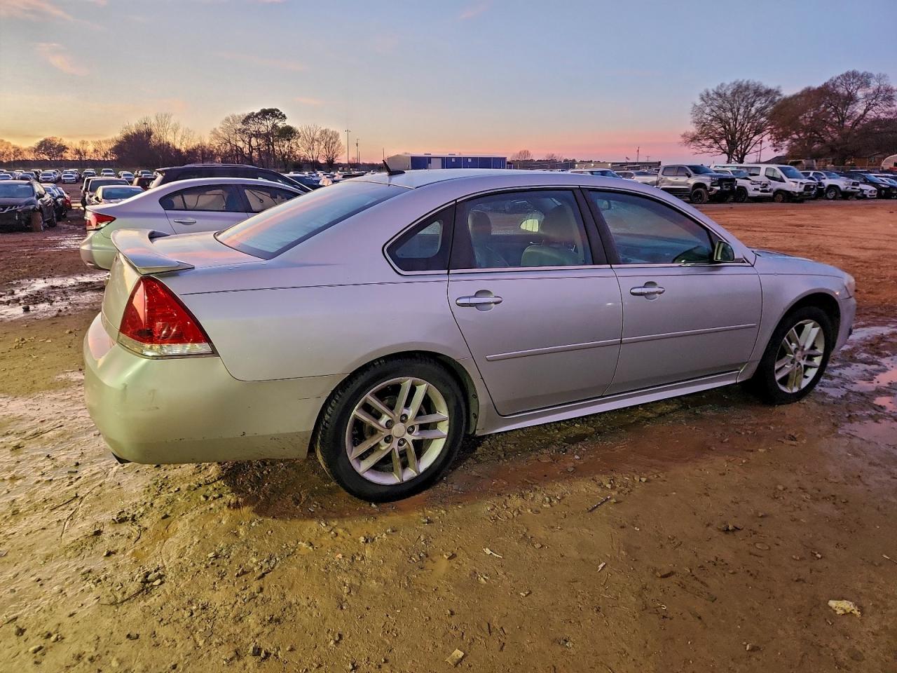 2012 CHEVROLET IMPALA LTZ photo 3