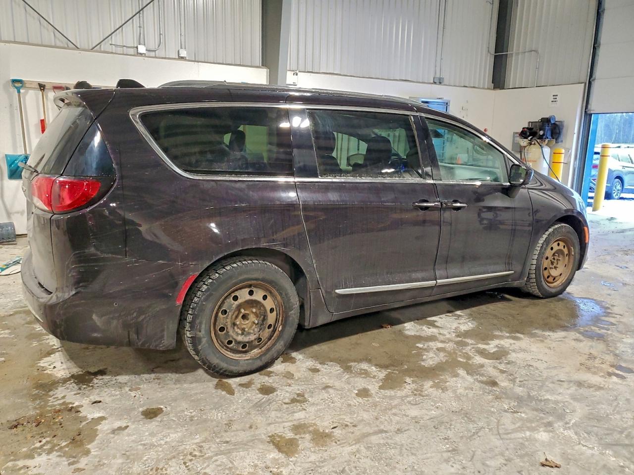 2019 CHRYSLER PACIFICA TOURING L PLUS photo 3