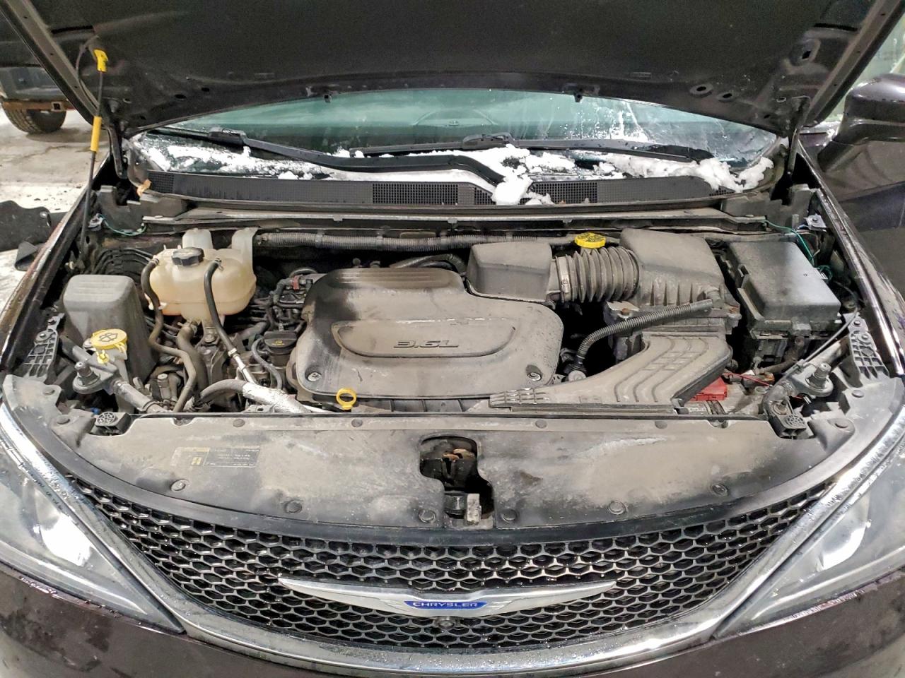 2019 CHRYSLER PACIFICA TOURING L PLUS photo 12
