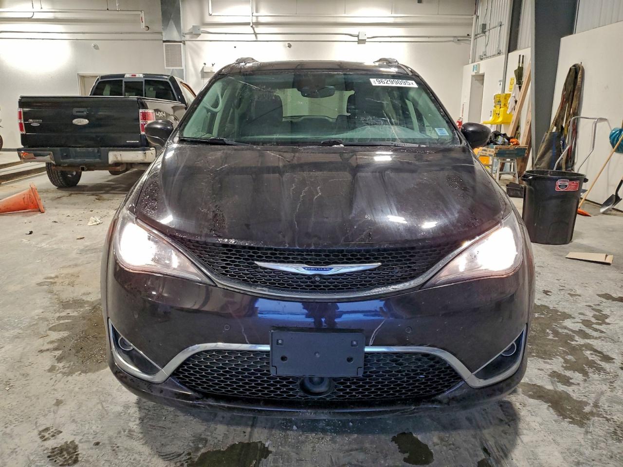 2019 CHRYSLER PACIFICA TOURING L PLUS photo 5