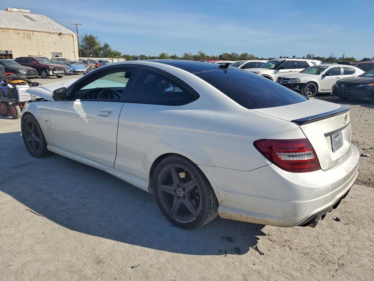 2015 MERCEDES-BENZ C 250 photo 2
