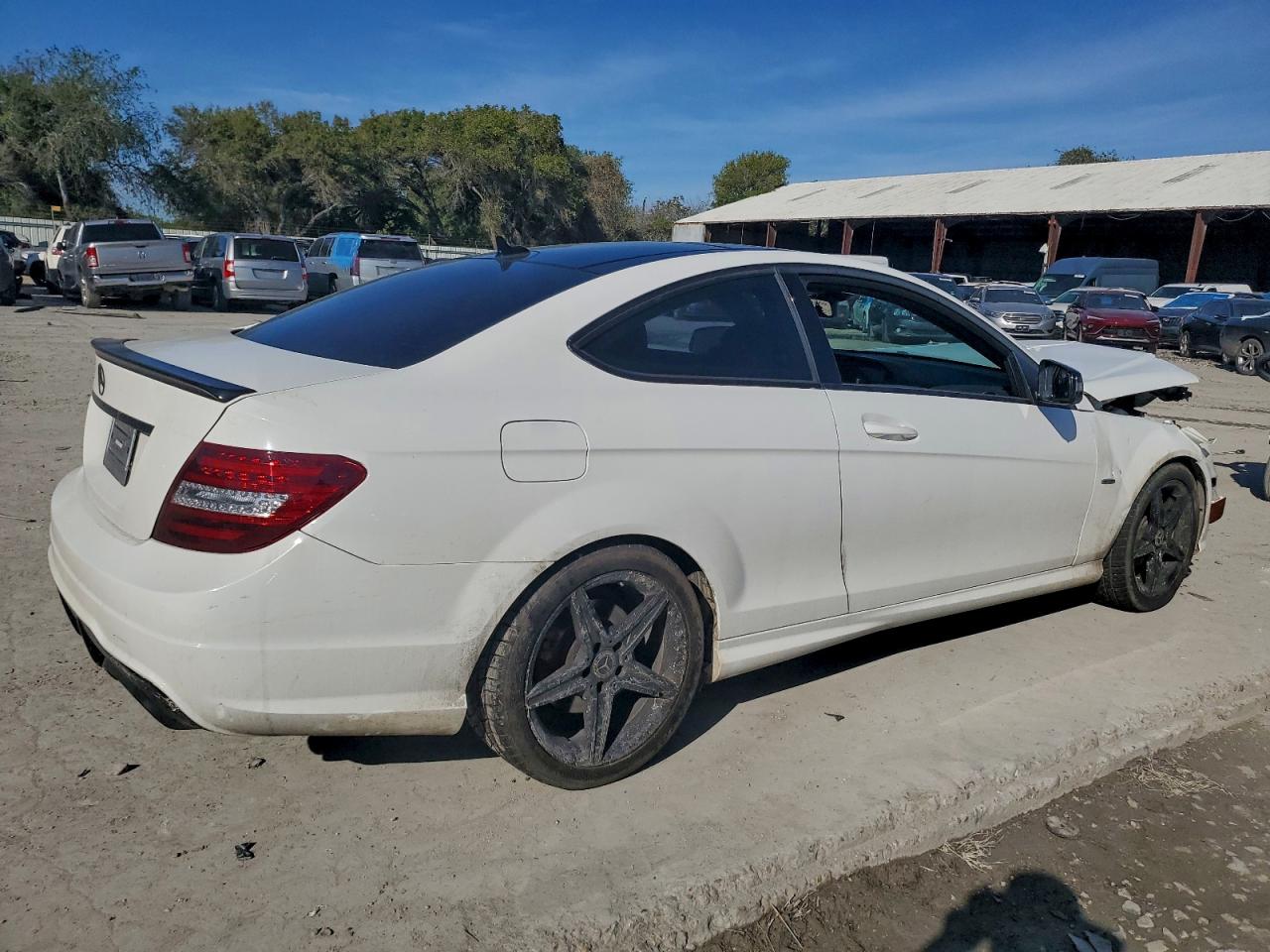 2015 MERCEDES-BENZ C 250 photo 3
