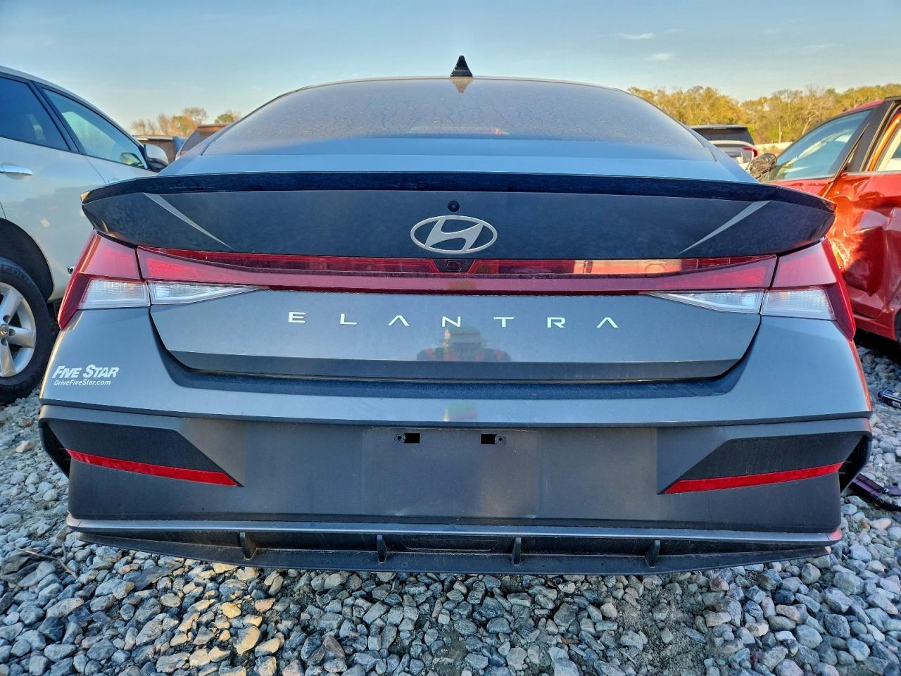2025 HYUNDAI ELANTRA SEL SPORT photo 6