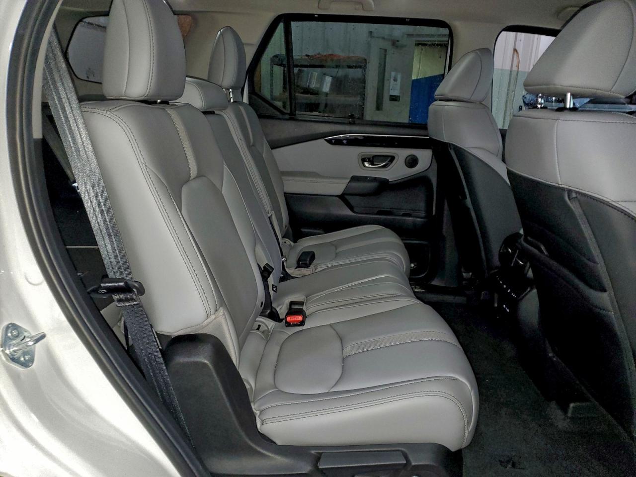 2025 HONDA PILOT EXL photo 11