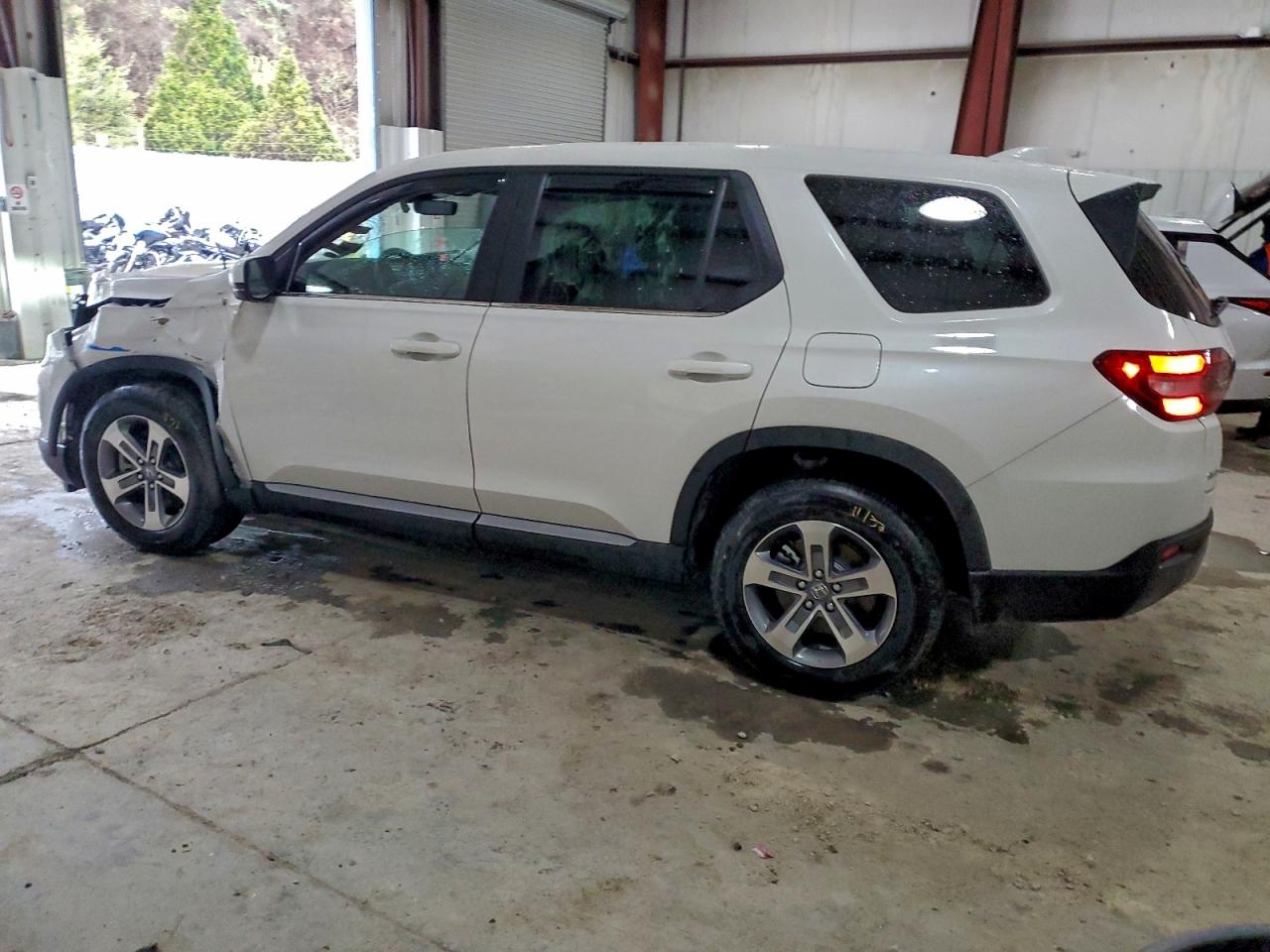 2025 HONDA PILOT EXL photo 2