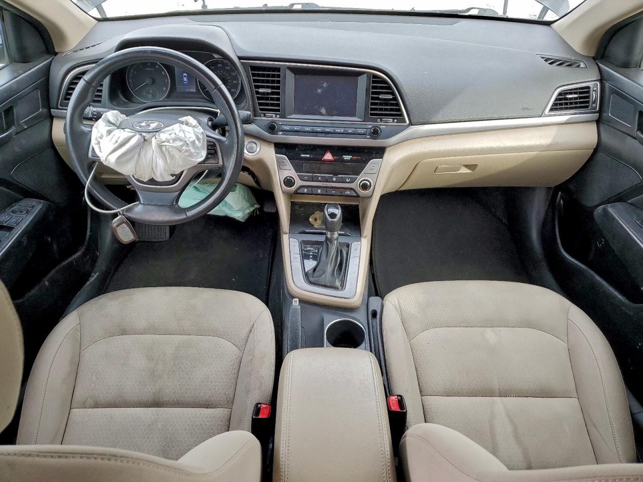 2017 HYUNDAI ELANTRA SE photo 8