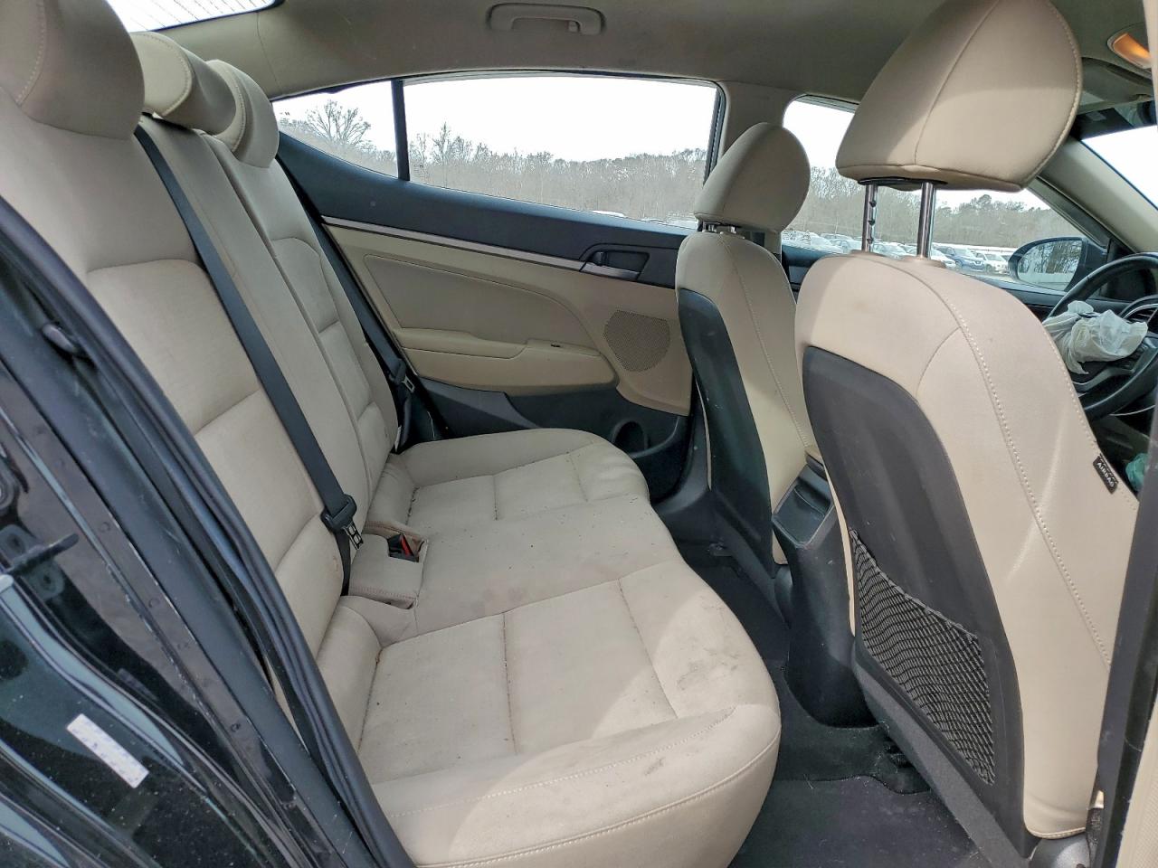 2017 HYUNDAI ELANTRA SE photo 10