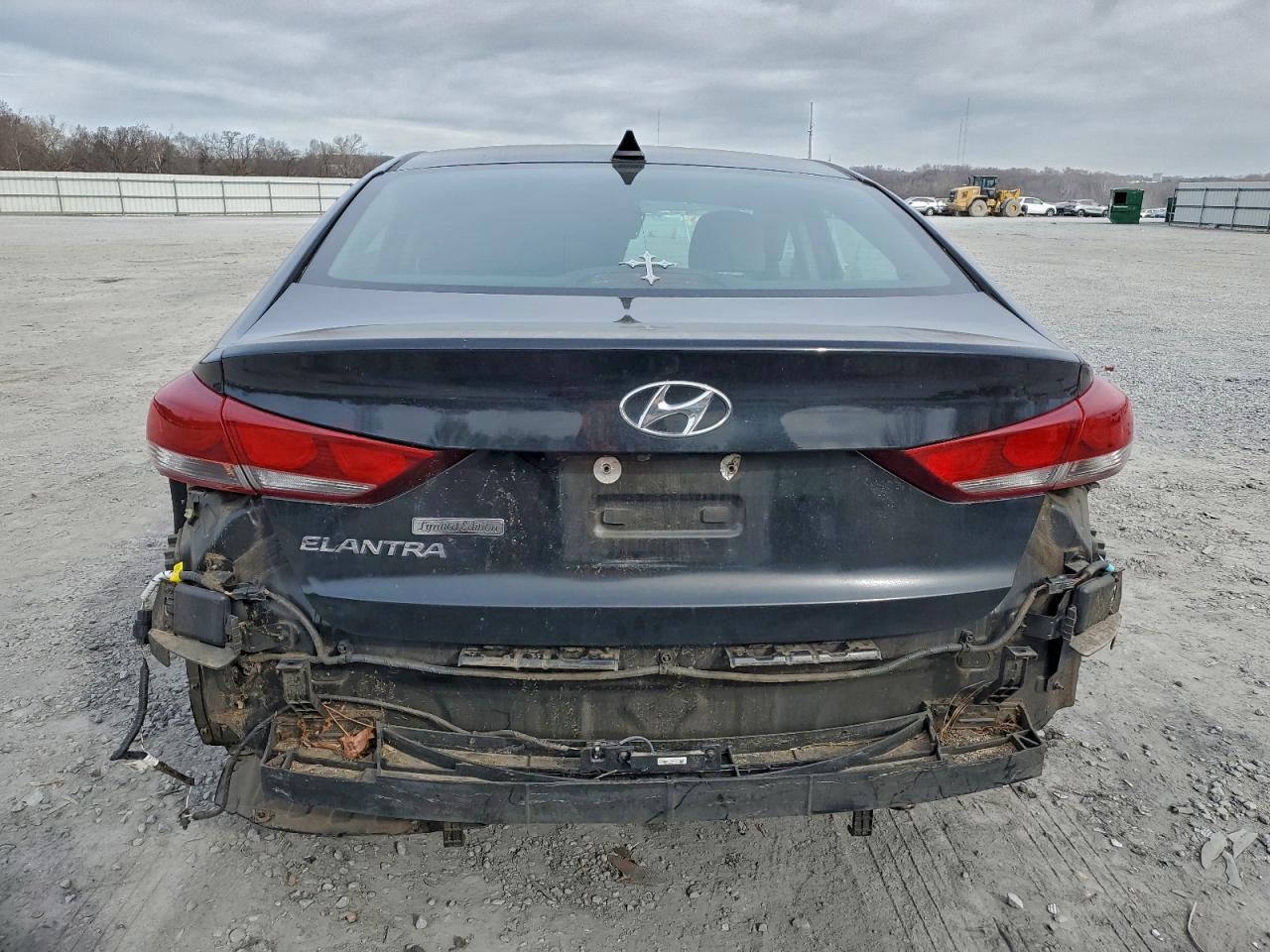 2017 HYUNDAI ELANTRA SE photo 6
