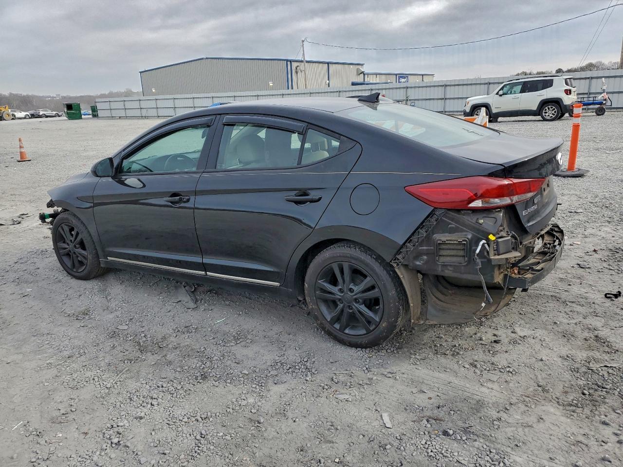 2017 HYUNDAI ELANTRA SE photo 2