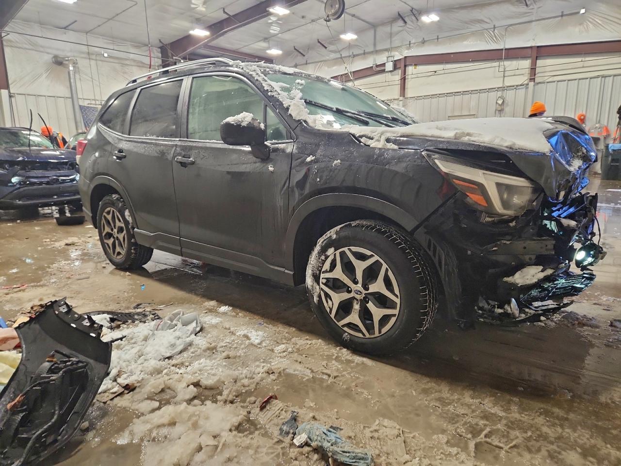 2021 SUBARU FORESTER PREMIUM photo 4