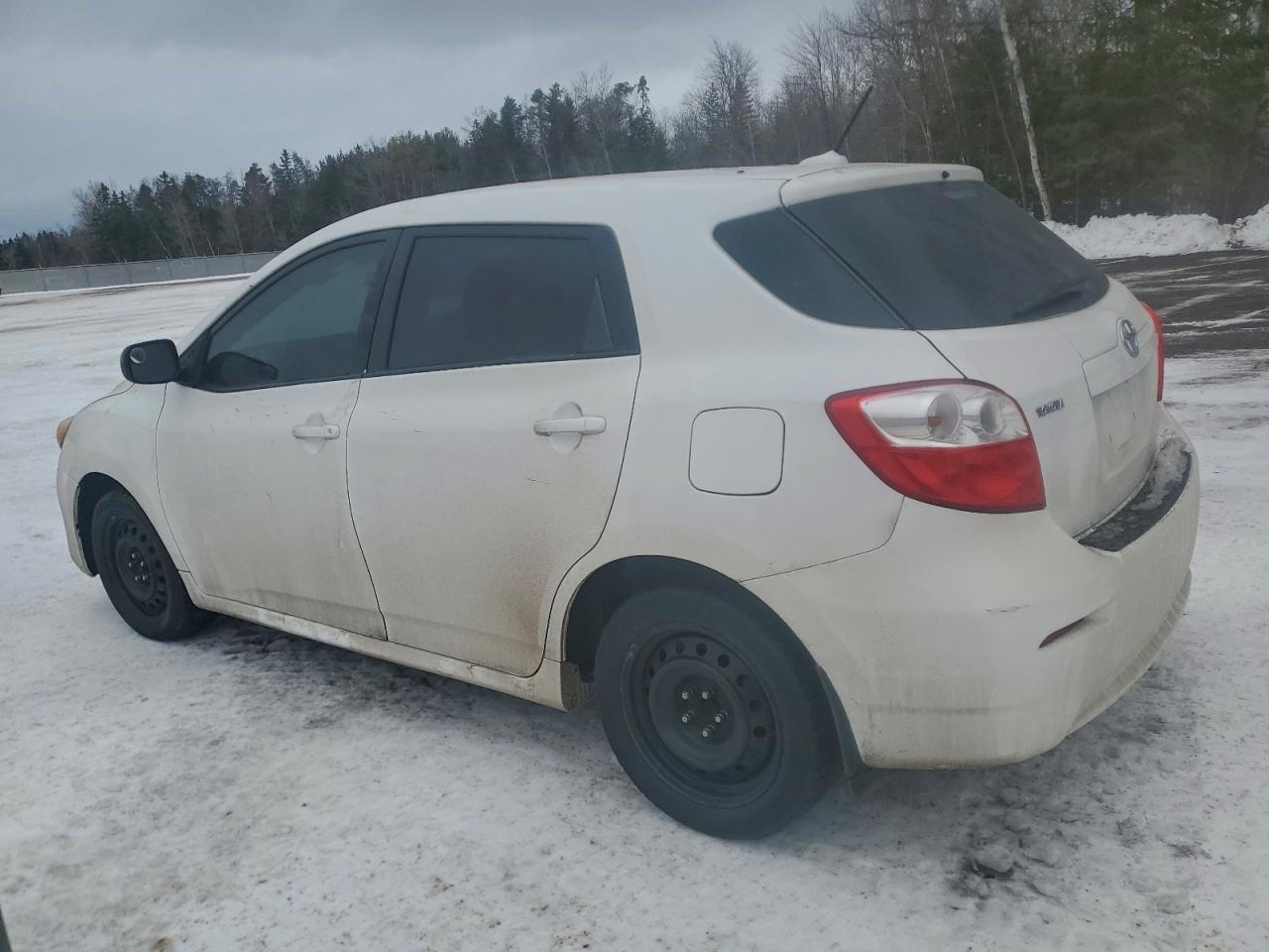 2010 TOYOTA COROLLA MATRIX photo 2