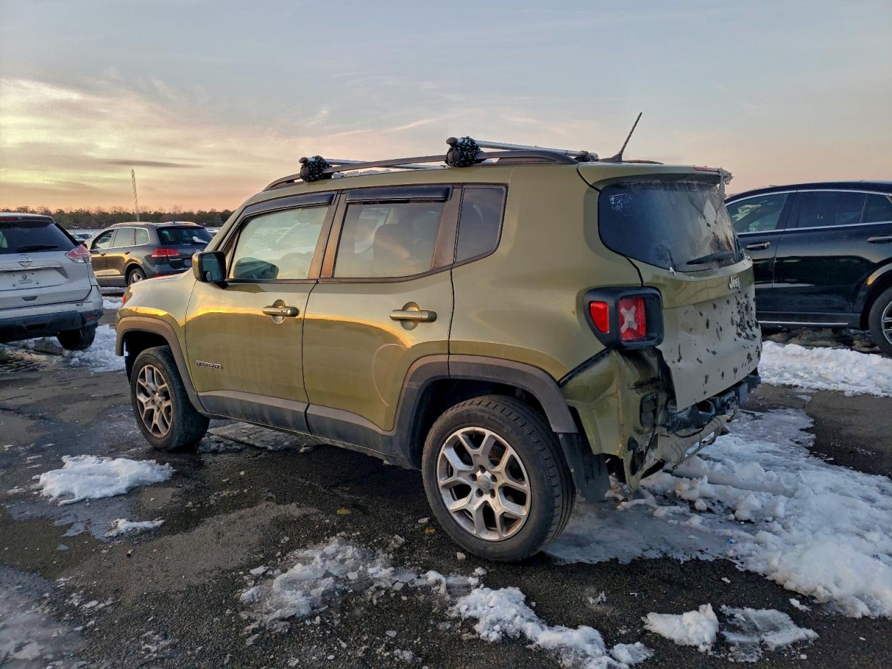 2015 JEEP RENEGADE LATITUDE photo 2