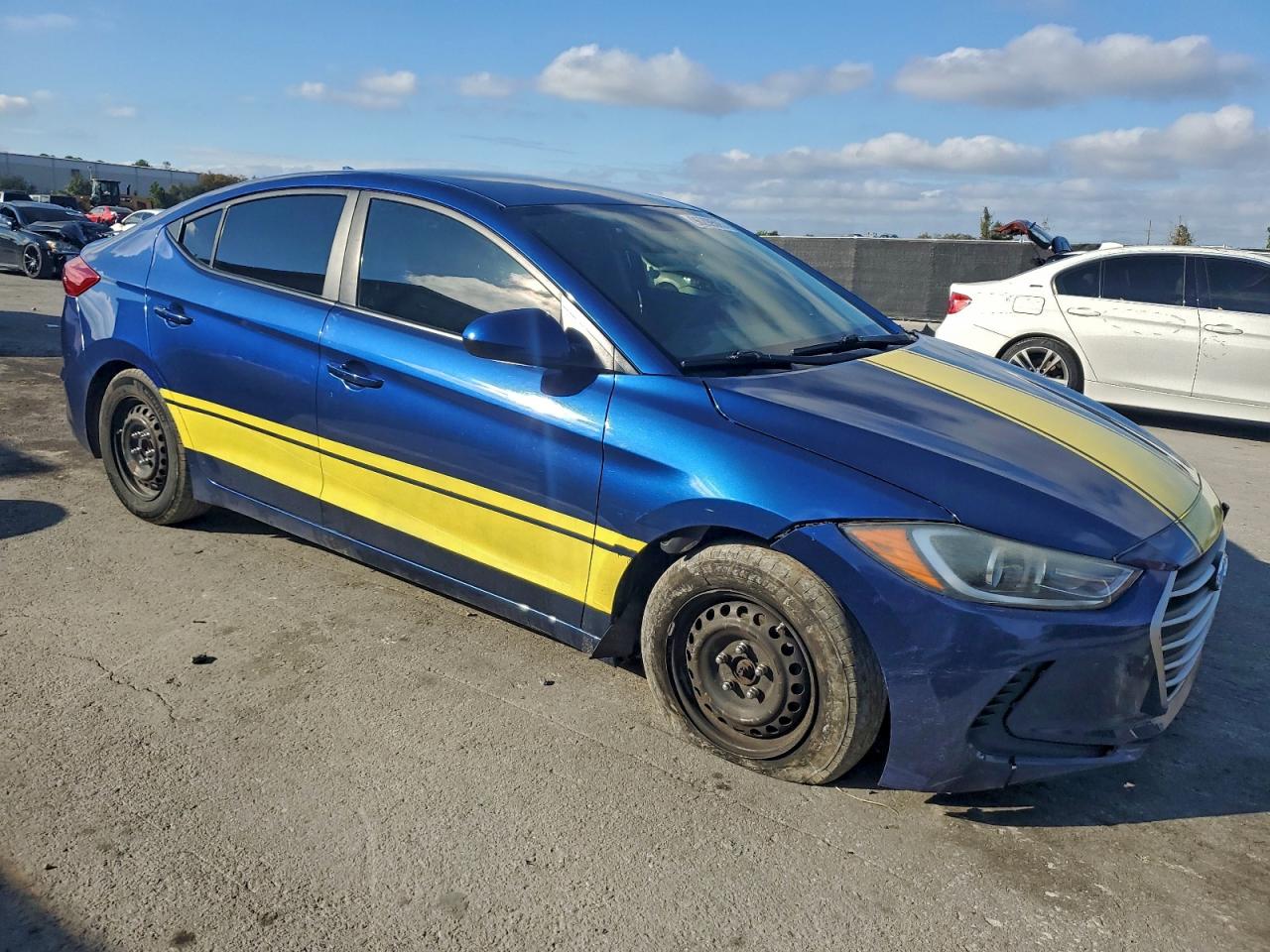 2017 HYUNDAI ELANTRA SE photo 4